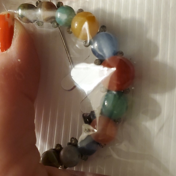 New Multi Colored Agate Crescent Moon Silver Pin Brooch. - Picture 4 of 4